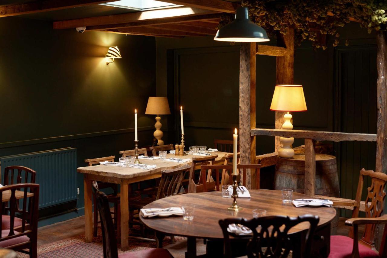 The Queen'S Head Broad Chalke Exterior foto